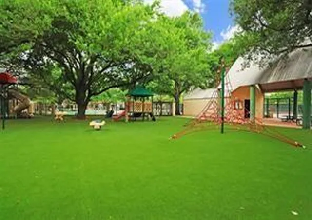 34th image of 10007 Cedar Creek Dr, Houston, TX 77042 | MLS# 46698367