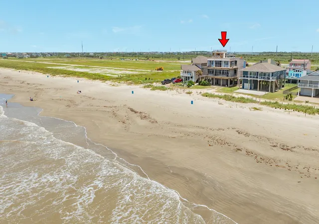 Photo 4 of Single family home for sale at 13210 Bermuda Beach Dr, Galveston, TX 77554 | MLS# 65747983 | Listing updated on 2026-06-28