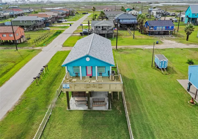 2nd image of 722 Ft Velasco Dr, Freeport, TX 77541 | MLS# 58480329