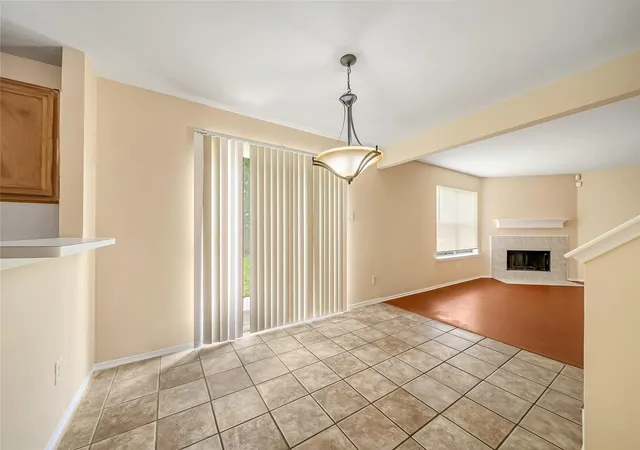 2nd image of 1938 Courtside Pl Dr, Missouri City, TX 77489 | MLS# 59902718