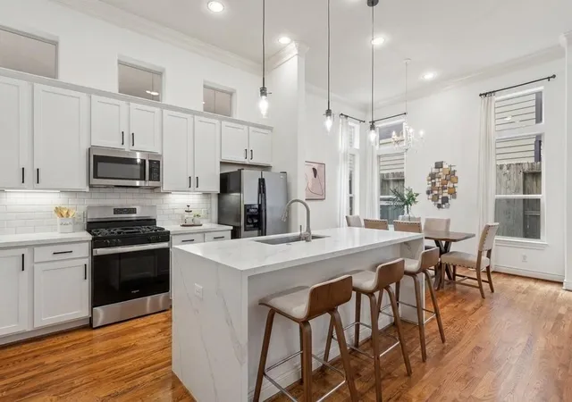 4th image of 2823 Sherwin St, Houston, TX 77007 | MLS# 39917464