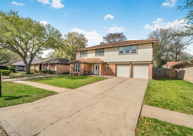 Homes for sale in Houston, TX | 6514 Vialinda Dr, Houston, TX 77083 | MLS# 90519953