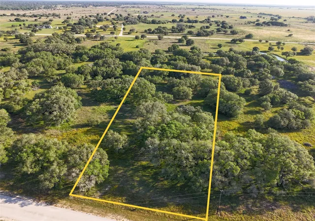 Homes for sale in Columbus, TX | 49 Shorebird Ln, Columbus, TX 78934 | MLS# 75992204