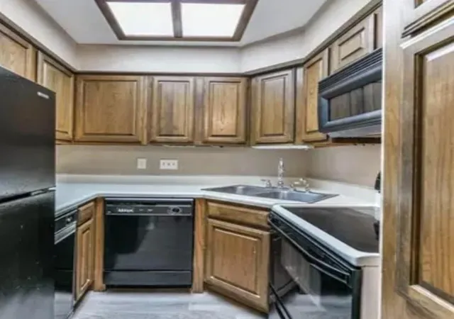 Photo 4 of Condo for sale at 921 Marine Dr #205, Galveston, TX 77550 | MLS# 25930293 | Listing updated on 2026-07-13