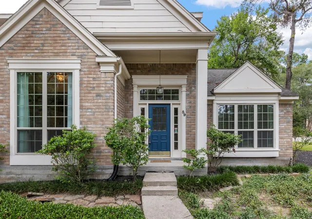 Homes for sale in The Woodlands, TX | 59 Fire Flicker Pl, The Woodlands, TX 77381 | MLS# 19723705