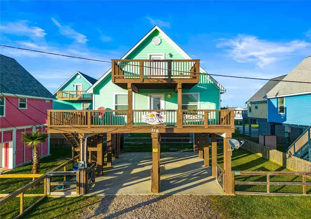 Homes for sale in Surfside Beach, TX | 218 Sea Oats Dr, Surfside Beach, TX 77541 | MLS# 82189372