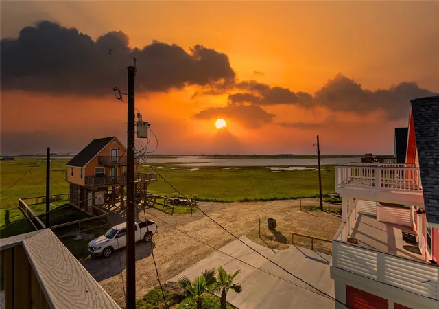 Homes for sale in Surfside Beach, TX | 218 Sea Oats Dr, Surfside Beach, TX 77541 | MLS# 82189372