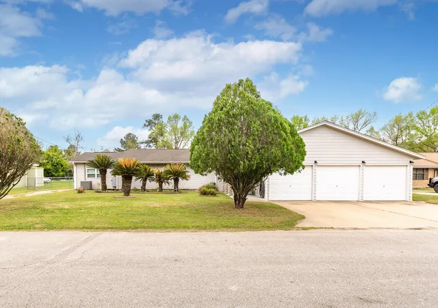 Photo 3 of Single family home for sale at 53 County Rd 147, Liberty, TX 77575 | MLS# 18753465 | Listing updated on 2026-09-25
