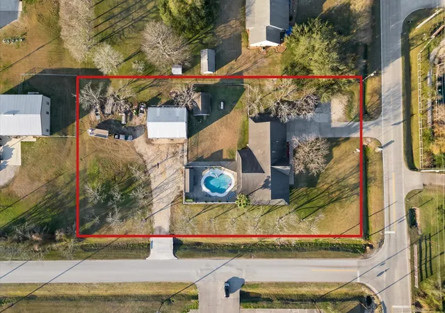 5th image of 1840 Caroline St, Dickinson, TX 77539 | MLS# 41893435
