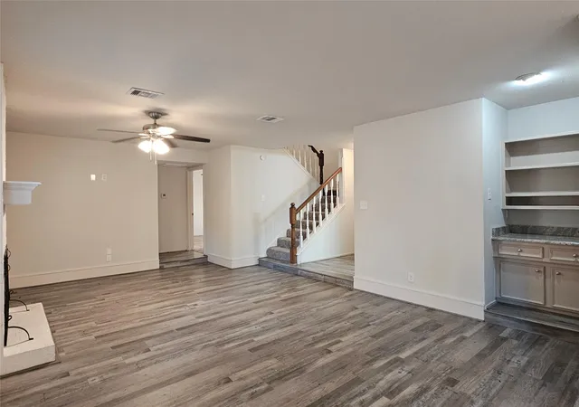 3rd image of 80 Fallenstone Dr, The Woodlands, TX 77381 | MLS# 21257378
