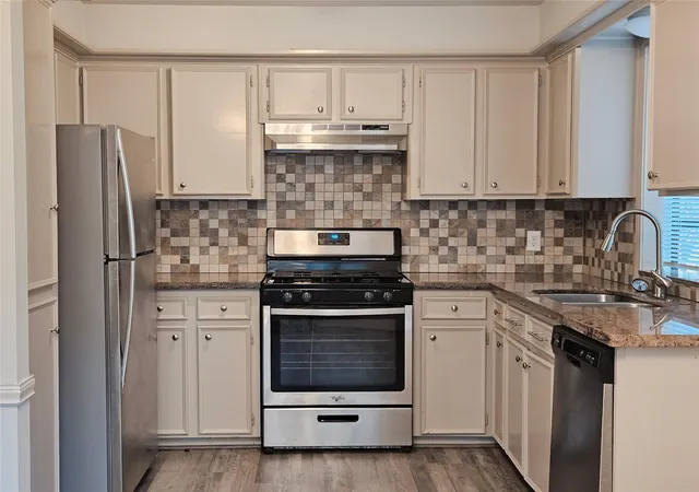 5th image of 80 Fallenstone Dr, The Woodlands, TX 77381 | MLS# 21257378