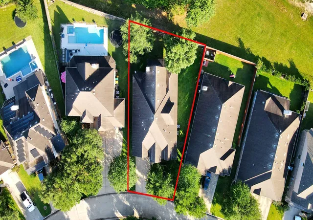 2nd image of 143 W Wading Pond Cir, Tomball, TX 77375 | MLS# 94160660