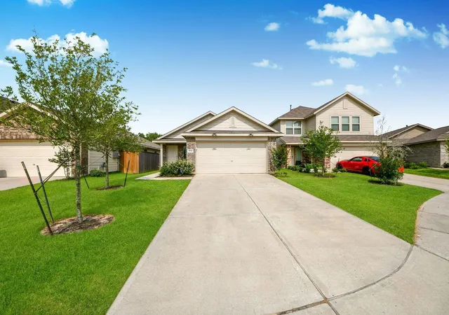 Photo 3 of Single family home for sale at 17847 Pemswood Dr, Hockley, TX 77447 | MLS# 19644700 | Listing updated on 2026-06-27