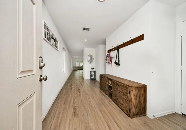 Photo 4 of Single family home for sale at 17847 Pemswood Dr, Hockley, TX 77447 | MLS# 19644700 | Listing updated on 2026-06-27
