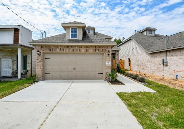 2nd image of 7974 Fowlie St, Houston, TX 77028 | MLS# 36037496