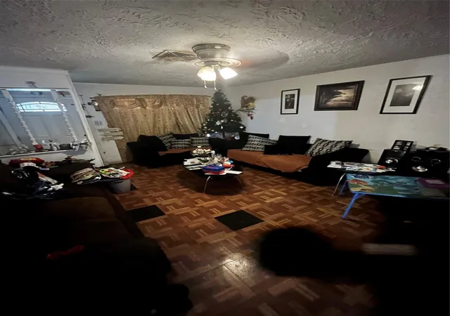 2nd image of 4306 Kelling St, Houston, TX 77045 | MLS# 21336598