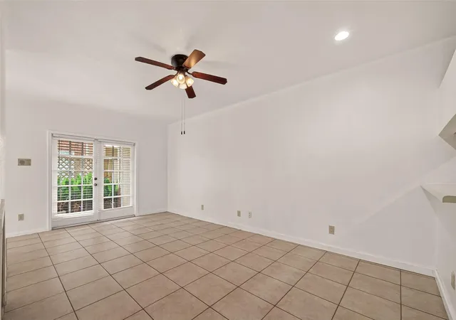 2nd image of 2121 El Paseo, Houston, TX 77054