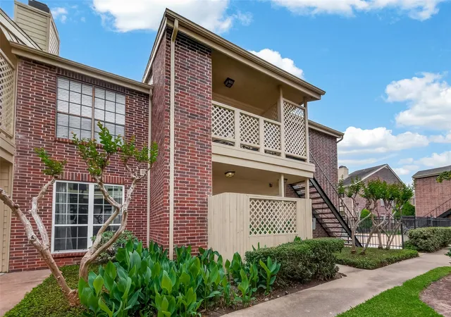 1st image of 2121 El Paseo #2005, Houston, TX 77054 | MLS# 38163582