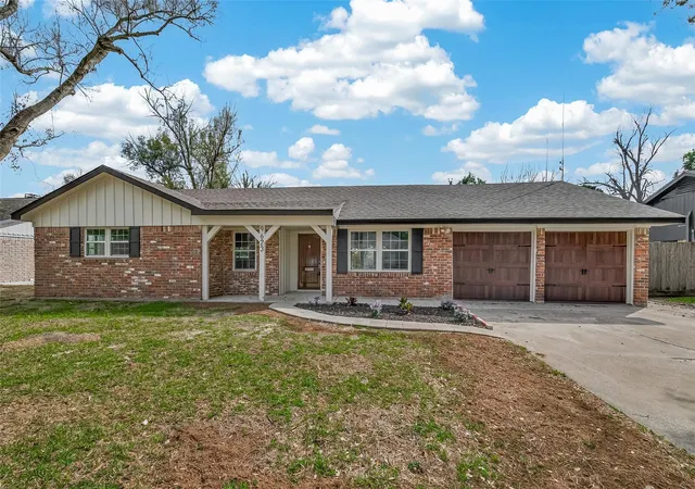 Photo 1 of Single family home for sale at 9623 Meadowglen Ln, Houston, TX 77063 | MLS# 85644471 | Listing updated on 2026-08-28