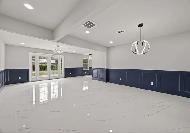 Photo 4 of Single family home for sale at 9623 Meadowglen Ln, Houston, TX 77063 | MLS# 85644471 | Listing updated on 2026-08-28
