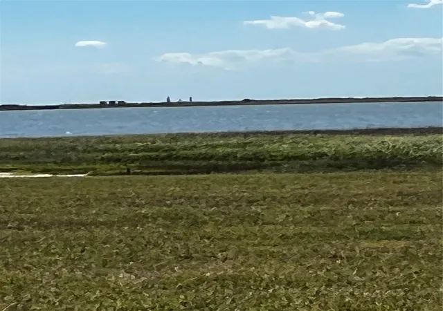 2nd image of 3221 Bay Ridge Dr, Palacios, TX 77465 | MLS# 26523917