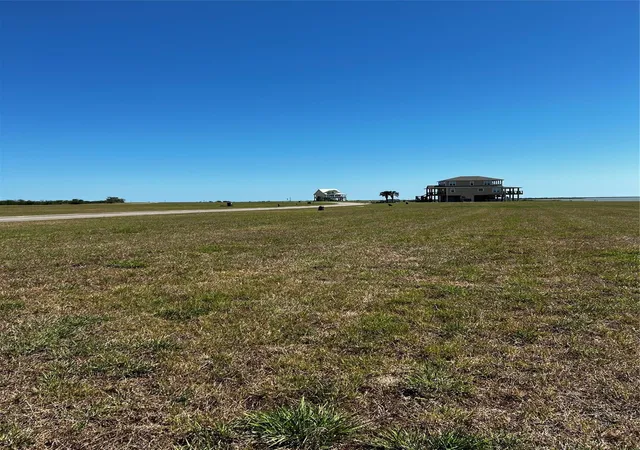 4th image of 3221 Bay Ridge Dr, Palacios, TX 77465 | MLS# 26523917