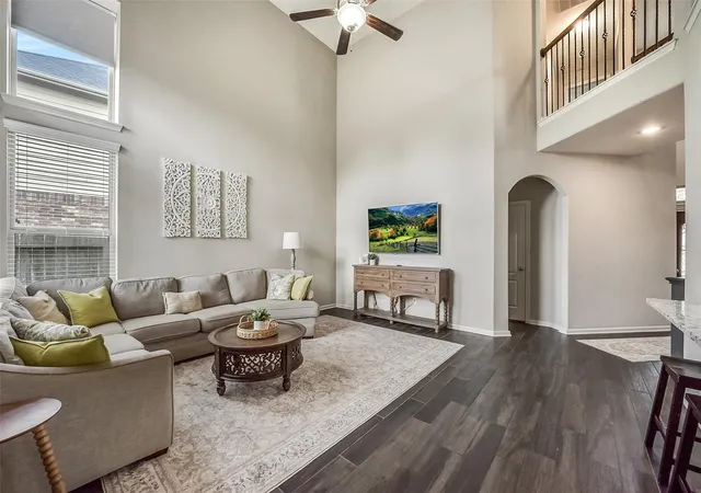 Photo 4 of Single family home for sale at 29111 Parker Trace Dr, Fulshear, TX 77441 | MLS# 61743523 | Listing updated on 2026-10-06