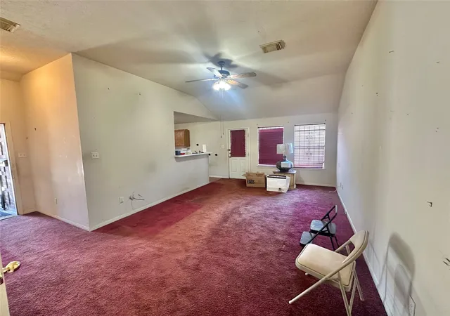 Photo 3 of Sale Pending at 4826 Mayflower St, Houston, TX 77033 | MLS# 50248223 | Listing updated on 2026-09-12