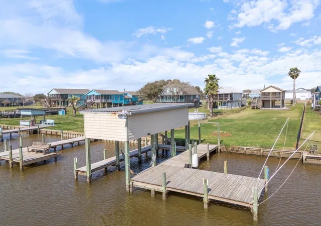 3rd image of 1963 County Road 291, Bay City, TX 77414 | MLS# 79769878