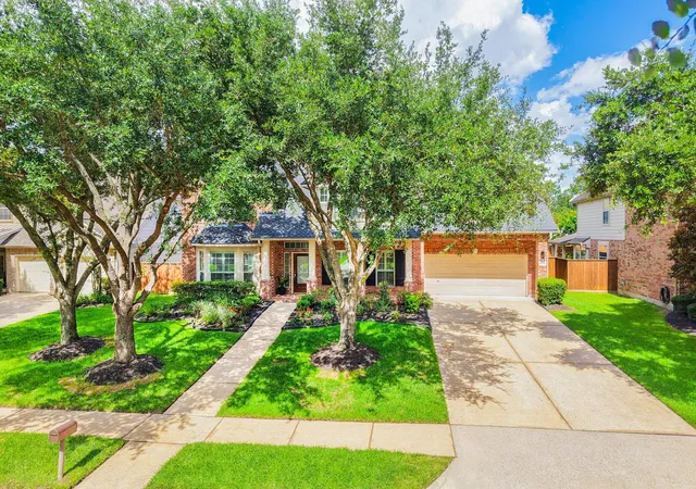 Photo 3 of Single family home for sale at 10222 Birchline Dr, Spring, TX 77379 | MLS# 69297472 | Listing updated on 2026-09-15