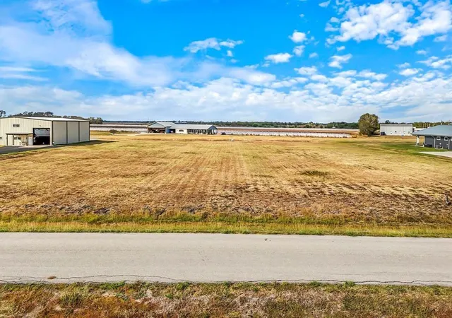 5th image of 7787 Meteor Dr, Sealy, TX 77474 | MLS# 7475593