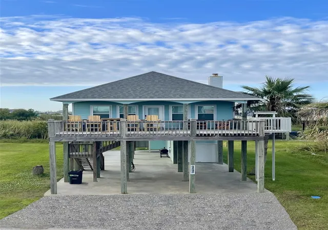 Homes for sale in Crystal Beach, TX | 1745 Catfish Ln, Crystal Beach, TX 77650 | MLS# 11691123