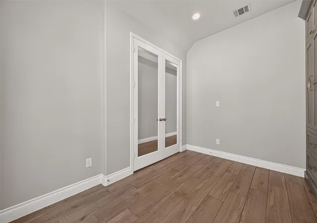 Photo 3 of Single family home for sale at 17114 Crimson Crest Dr, Conroe, TX 77302 | MLS# 70175577 | Listing updated on 2026-09-19