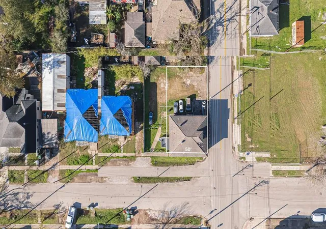 13th image of 1310 Lorraine St, Houston, TX 77009 | MLS# 45368605