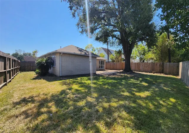 17th image of 4126 Worrell Dr, Houston, TX 77045 | MLS# 12038616