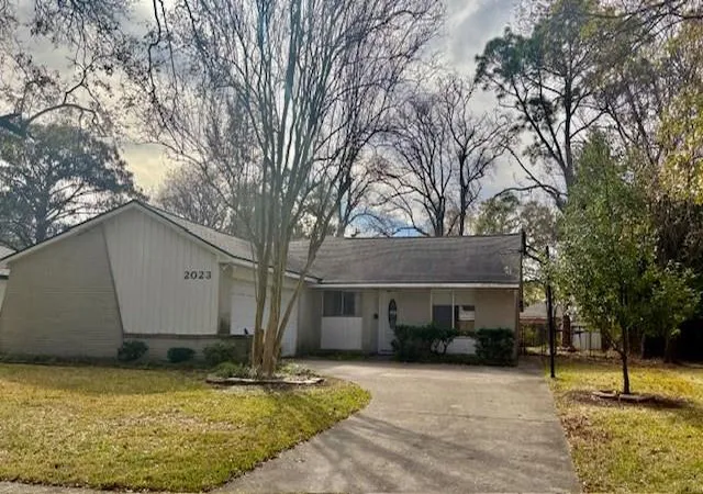 1st image of 2023 Westlake Rd, Houston, TX 77062 | MLS# 81205778