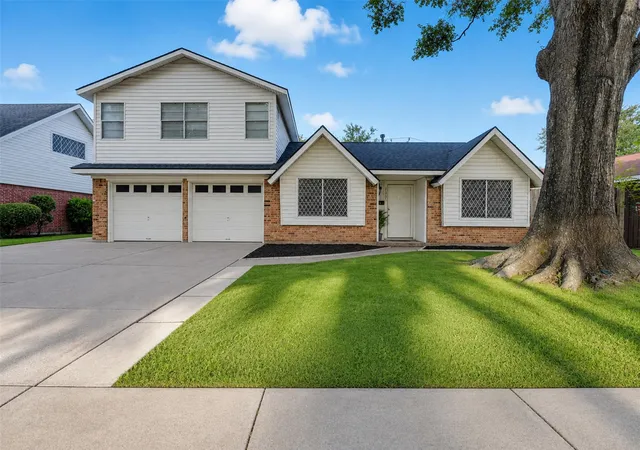 3rd image of 2305 Peach Ln, Pasadena, TX 77502 | MLS# 19537220