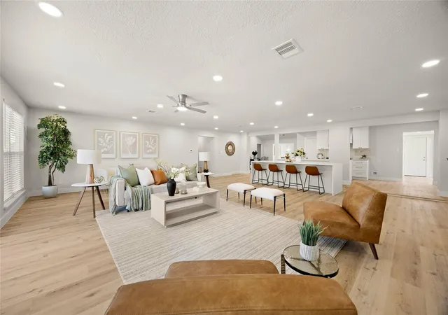 Photo 1 of Single family home for sale at 6034 Willowbend Blvd, Houston, TX 77096 | MLS# 29042344 | Listing updated on 2026-08-23