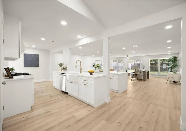 Photo 2 of Single family home for sale at 6034 Willowbend Blvd, Houston, TX 77096 | MLS# 29042344 | Listing updated on 2026-08-23