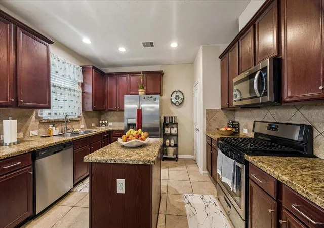 3rd image of 3939 Catania Bay Ct, Missouri City, TX 77459 | MLS# 66968736