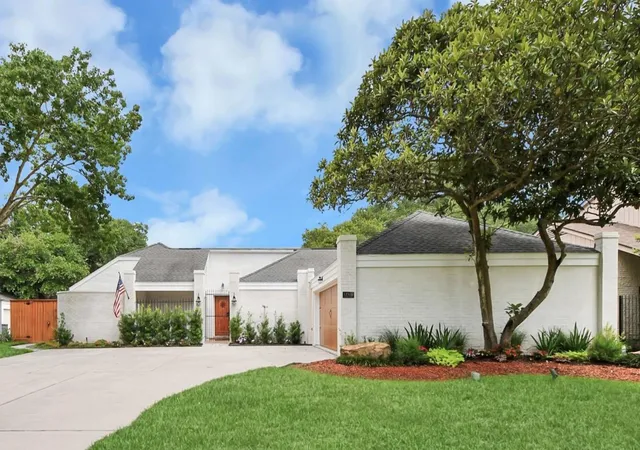 1st image of 11906 Pebble Rock Dr, Houston, TX 77077 | MLS# 16207958