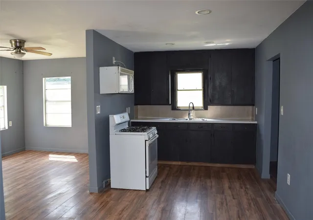 4th image of 507 Peach Street, Sweeny, TX 77480 | MLS# 86156721
