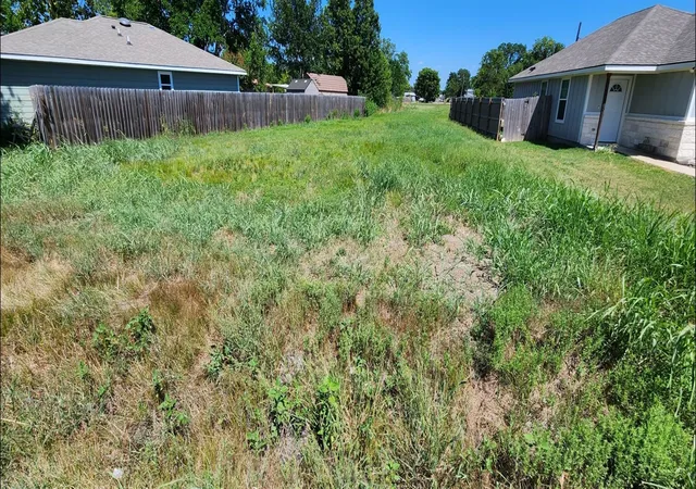 image of 00 Sycamore St, Hearne, TX 77589 | MLS# 36048491