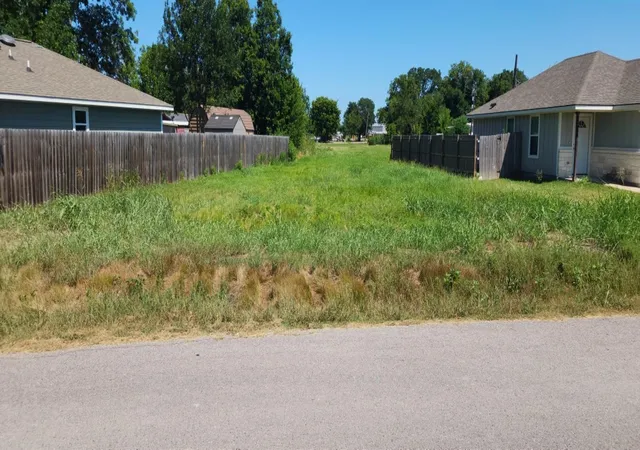 6th image of 00 Sycamore St, Hearne, TX 77589 | MLS# 36048491