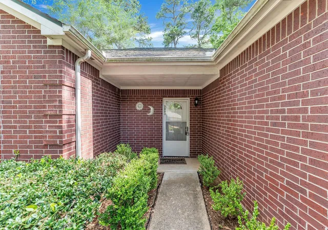 Homes for sale in Huntsville, TX | 3003 Brook Dr, Huntsville, TX 77340 | MLS# 53670983