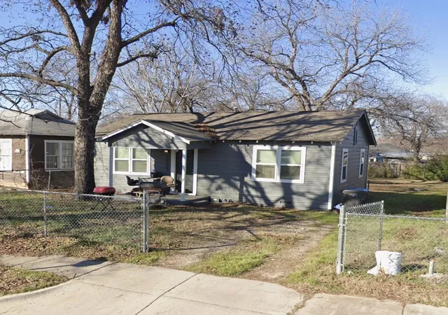 3rd image of 2909 Fitzhugh Ave, Fort Worth, TX 76105 | MLS# 24501794