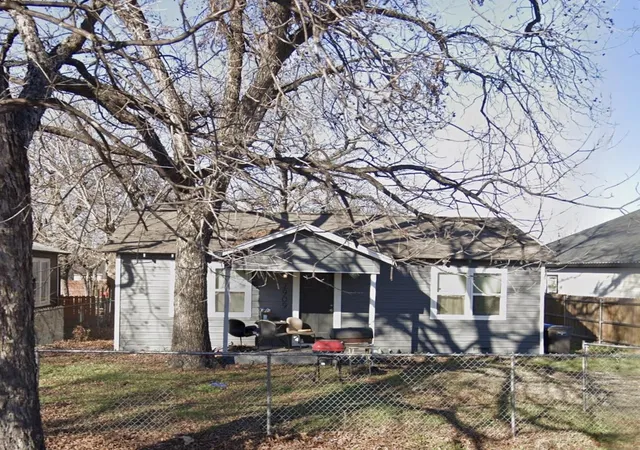 4th image of 2909 Fitzhugh Ave, Fort Worth, TX 76105 | MLS# 24501794