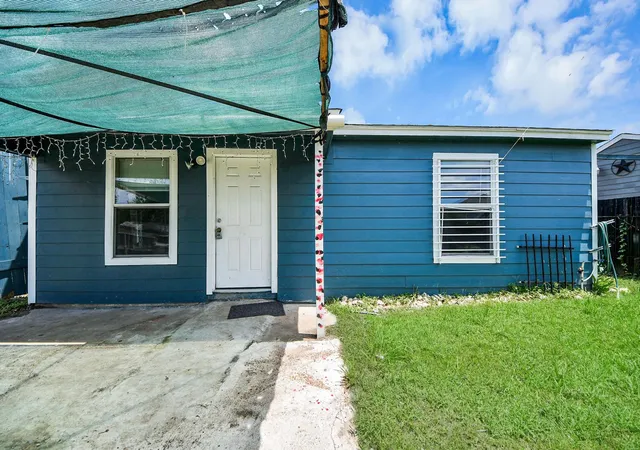 1st image of 7351 Guadalcanal Rd, Houston, TX 77033 | MLS# 7112461