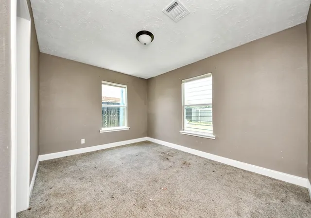 3rd image of 7351 Guadalcanal Rd, Houston, TX 77033 | MLS# 7112461