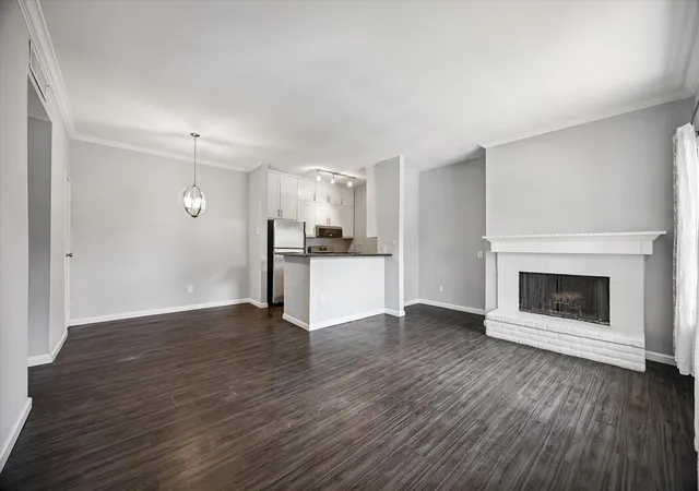 3rd image of 702 Bering Dr #117, Houston, TX 77057 | MLS# 43701619